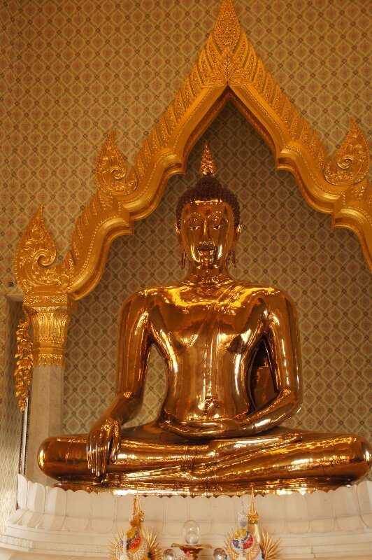 Buddha, golden