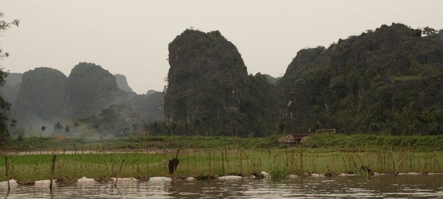3 Karst landscape by Ngo Dong river